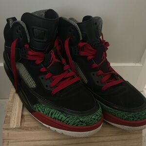 Nike Air Jordan 4 Retro SPIZIKE BG Green ,black, varsity red size 11.5 no box